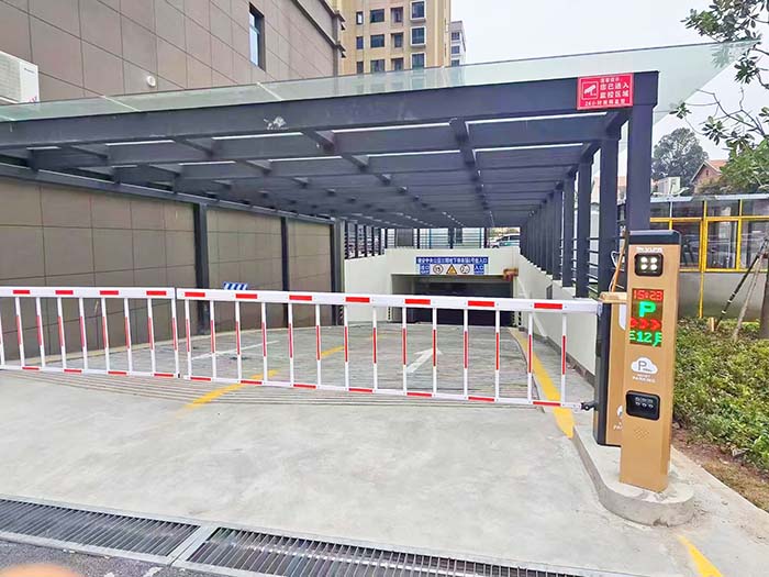 小區(qū)車牌識(shí)別系統(tǒng)